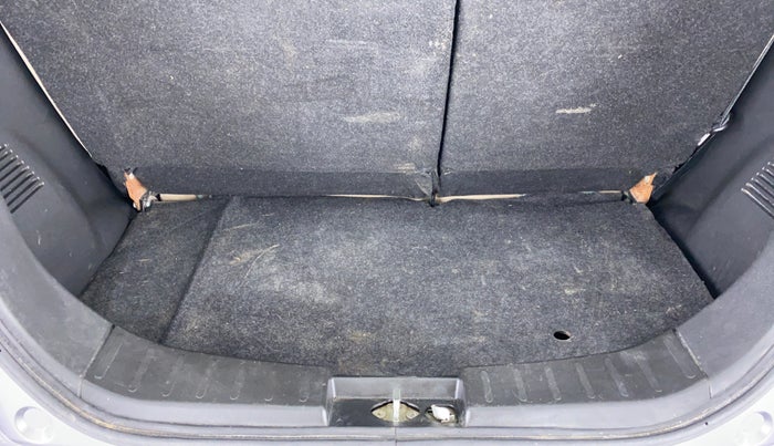 2017 Maruti Wagon R 1.0 LXI, Petrol, Manual, 18,805 km, Boot Inside