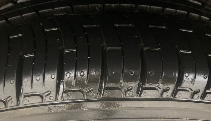 2014 Hyundai i20 SPORTZ 1.2, Petrol, Manual, 60,146 km, Right Rear Tyre Tread