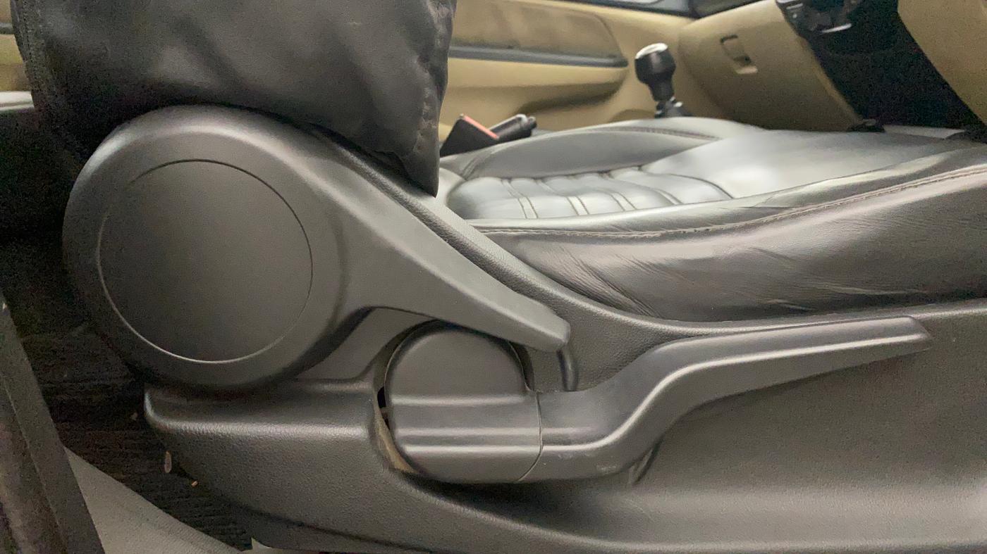 2019 Honda Amaze 1.5L I-DTEC S, Diesel, Manual, 88,412 km, Driver Side Adjustment Panel