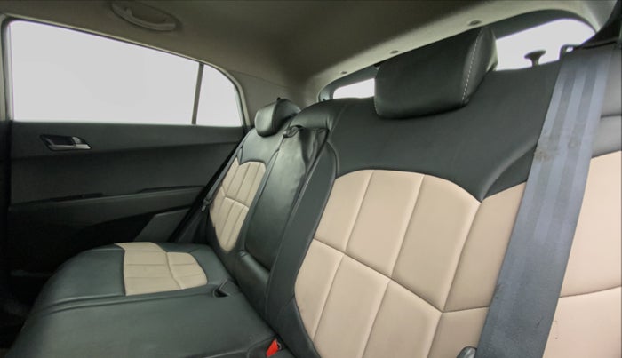 2016 Hyundai Creta 1.6 SX PLUS VTVT, Petrol, Manual, 43,228 km, Right Side Rear Door Cabin