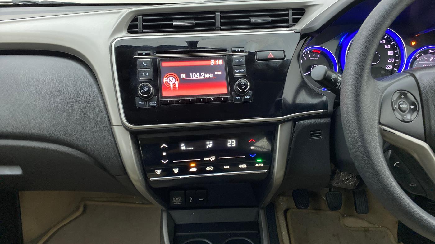 2016 Honda City V MT PETROL, Petrol, Manual, 40,715 km, Air Conditioner