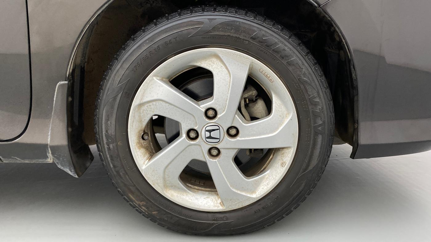 2016 Honda City V MT PETROL, Petrol, Manual, 40,715 km, Right Front Wheel