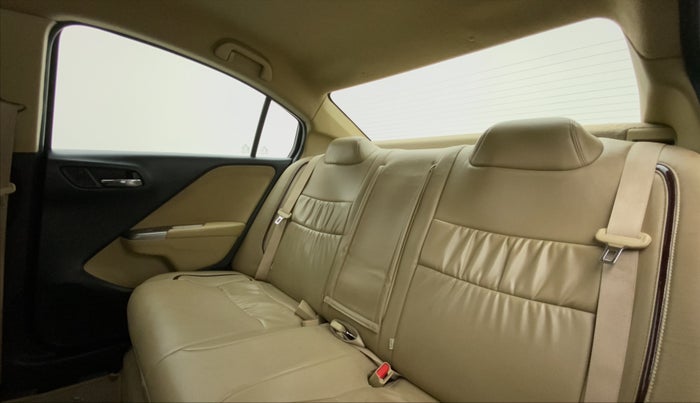 2016 Honda City V MT PETROL, Petrol, Manual, 40,715 km, Right Side Rear Door Cabin