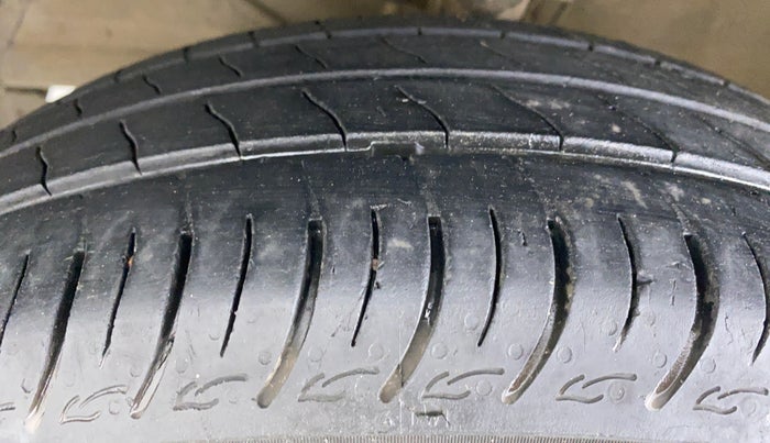 2020 Maruti Baleno DELTA 1.2 K12, Petrol, Manual, 38,473 km, Left Front Tyre Tread