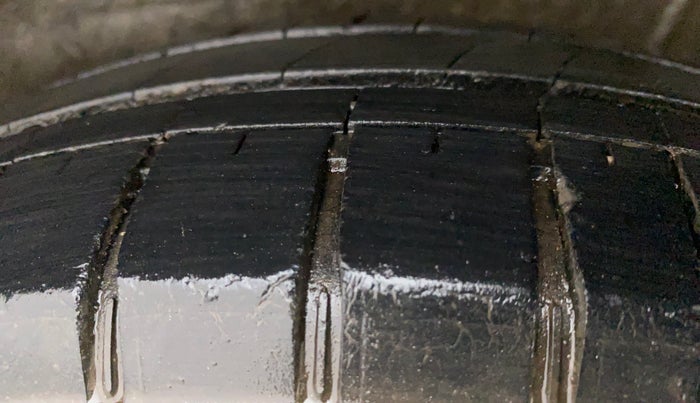 2013 Maruti Wagon R 1.0 LXI, Petrol, Manual, 46,225 km, Left Rear Tyre Tread