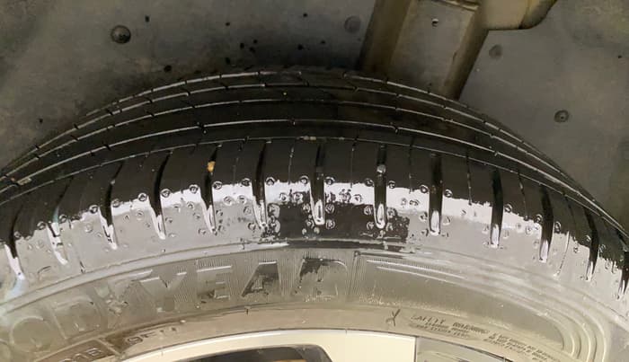 2024 MG HECTOR SAVVY PRO 1.5 TURBO CVT PETROL, Petrol, Automatic, 11,193 km, Left Rear Tyre Tread