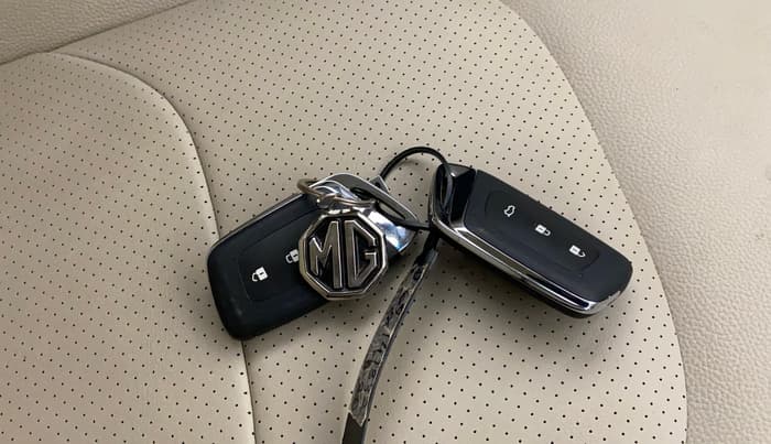 2024 MG HECTOR SAVVY PRO 1.5 TURBO CVT PETROL, Petrol, Automatic, 11,193 km, Key Close Up