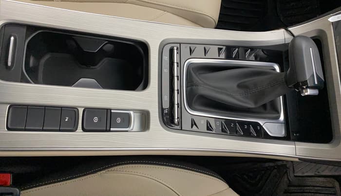 2024 MG HECTOR SAVVY PRO 1.5 TURBO CVT PETROL, Petrol, Automatic, 11,193 km, Gear Lever