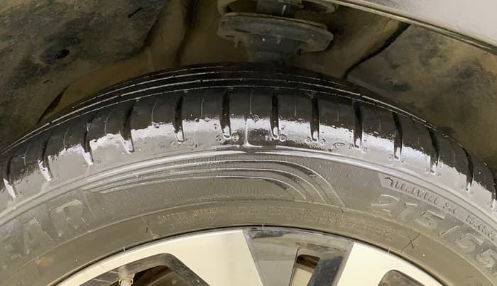 2024 MG HECTOR SAVVY PRO 1.5 TURBO CVT PETROL, Petrol, Automatic, 11,193 km, Right Front Tyre Tread