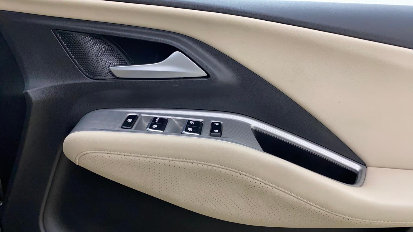 2024 MG HECTOR SAVVY PRO 1.5 TURBO CVT PETROL, Petrol, Automatic, 11,193 km, Driver Side Door Panels Control