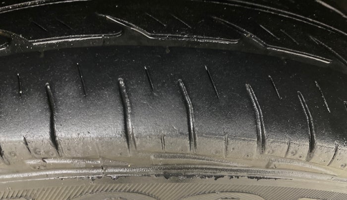 2015 Tata Nano TWIST XE, Petrol, Manual, 43,768 km, Left Rear Tyre Tread