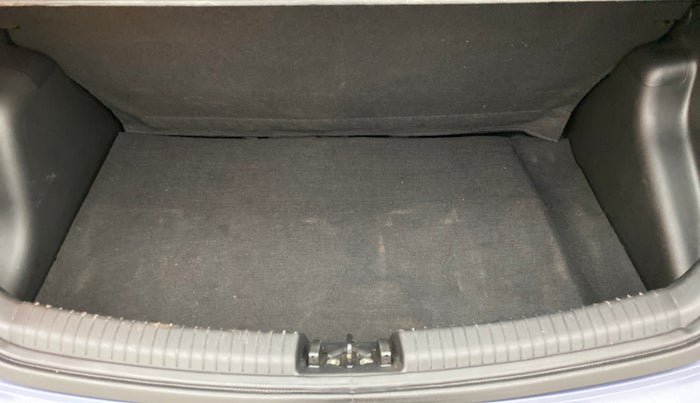 2015 Hyundai Grand i10 SPORTZ 1.2 KAPPA VTVT, Petrol, Manual, 77,830 km, Boot Inside