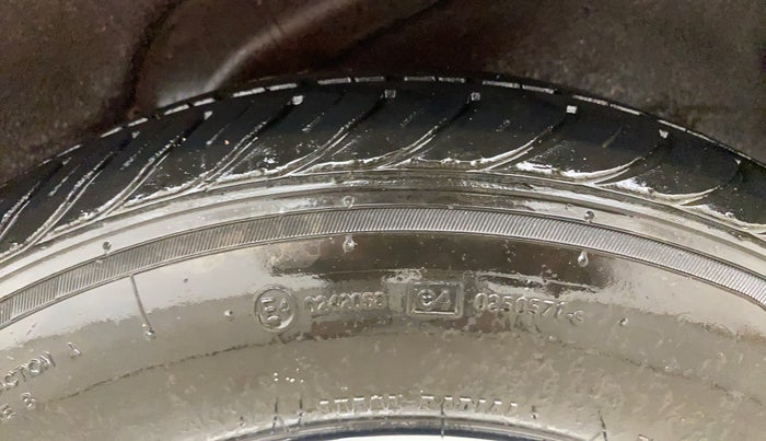 2013 Hyundai i10 SPORTZ 1.2 AT, Petrol, Automatic, 21,592 km, Left Rear Tyre Tread