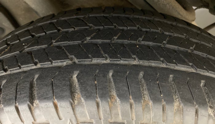 2013 Nissan Terrano XL PLUS 85 PS DEISEL, Diesel, Manual, 76,569 km, Right Rear Tyre Tread