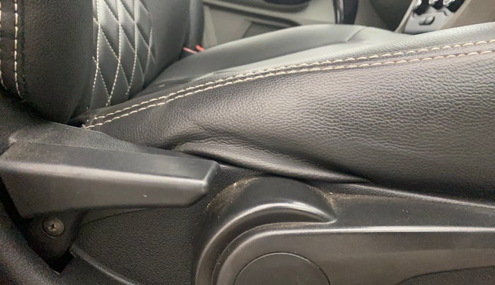 2018 Tata Tiago XZA PETROL, Petrol, Automatic, 50,382 km, Driver Side Adjustment Panel