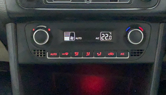 2014 Volkswagen Polo HIGHLINE1.2L, Petrol, Manual, 69,527 km, AC Unit - Front vent has minor damage