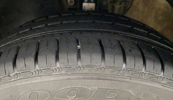 2014 Volkswagen Polo HIGHLINE1.2L, Petrol, Manual, 69,527 km, Left Front Tyre Tread