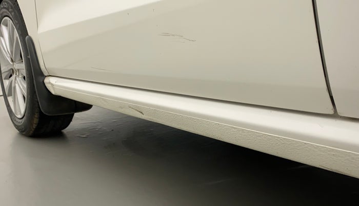 2014 Volkswagen Polo HIGHLINE1.2L, Petrol, Manual, 69,527 km, Left running board - Slightly dented