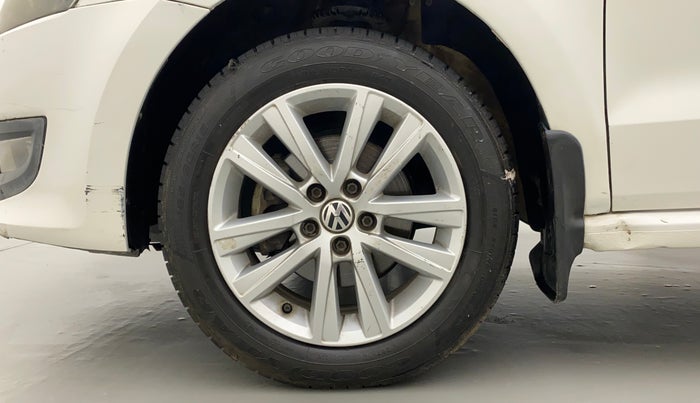 2014 Volkswagen Polo HIGHLINE1.2L, Petrol, Manual, 69,527 km, Left Front Wheel