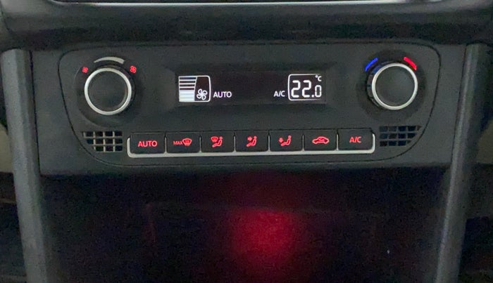 2014 Volkswagen Polo HIGHLINE1.2L, Petrol, Manual, 69,527 km, Automatic Climate Control