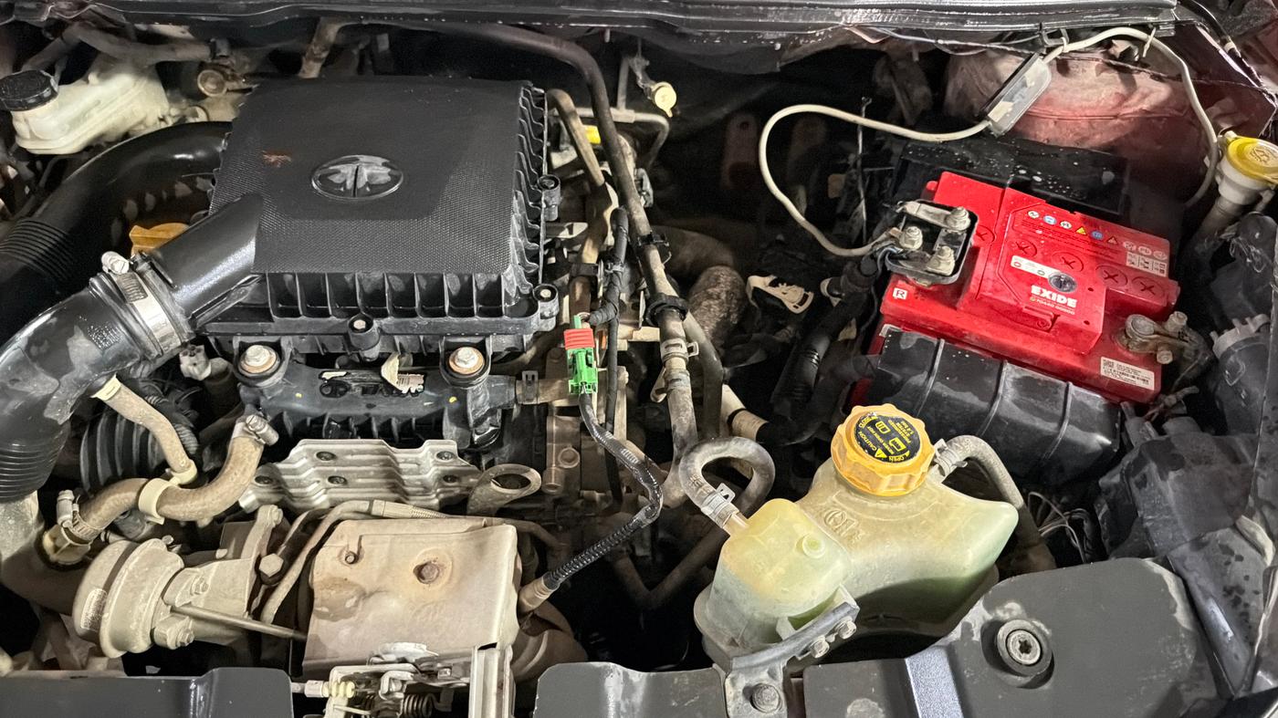 2018 Tata NEXON XZA PLUS PETROL, Petrol, Automatic, 74,243 km, Engine View - Left
