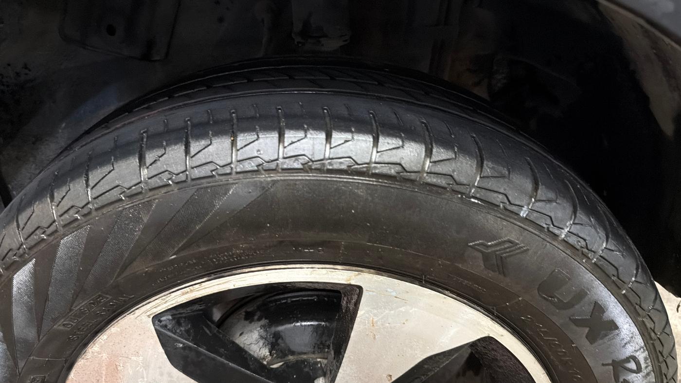 2018 Tata NEXON XZA PLUS PETROL, Petrol, Automatic, 74,243 km, Left Rear Tyre Tread