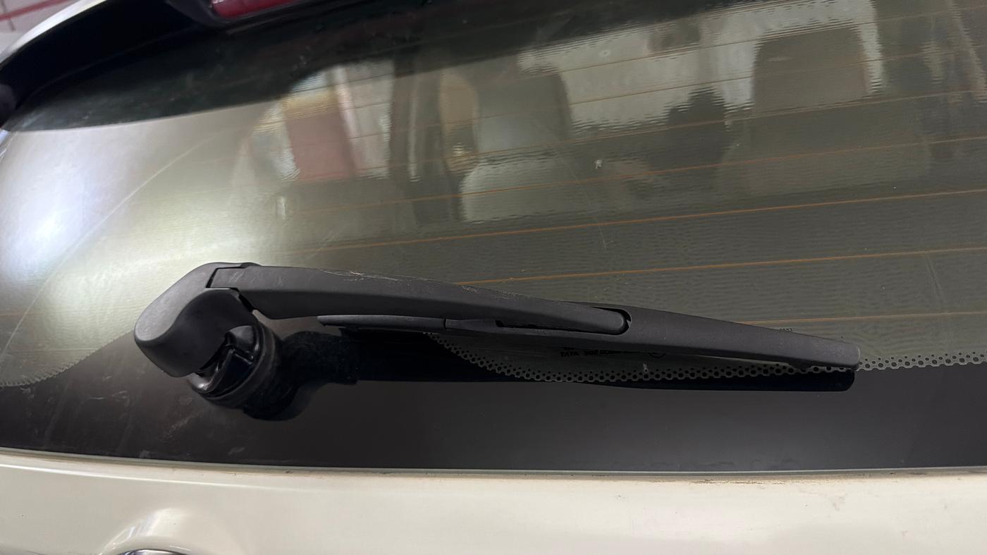 2018 Tata NEXON XZA PLUS PETROL, Petrol, Automatic, 74,243 km, Rear Wiper