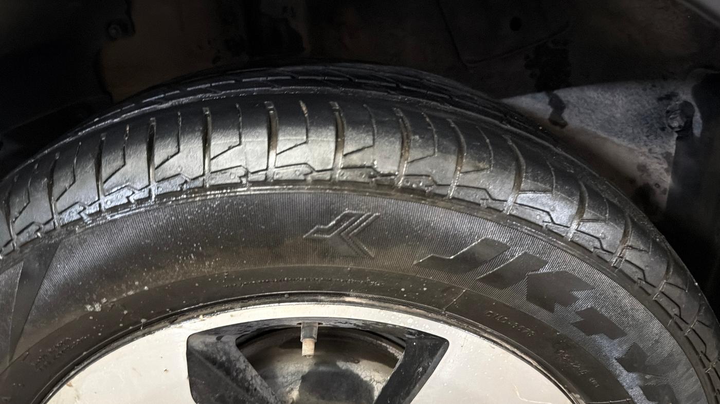2018 Tata NEXON XZA PLUS PETROL, Petrol, Automatic, 74,243 km, Right Rear Tyre Tread