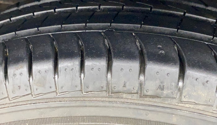 2019 Hyundai NEW SANTRO MAGNA AMT, Petrol, Automatic, 61,228 km, Right Rear Tyre Tread