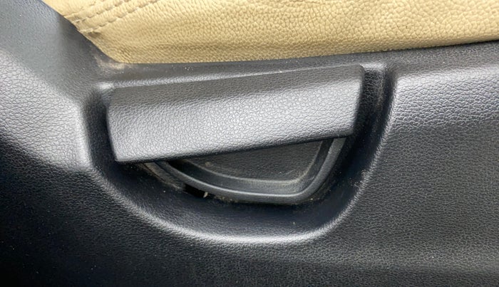 2019 Hyundai NEW SANTRO MAGNA AMT, Petrol, Automatic, 61,228 km, Driver Side Adjustment Panel