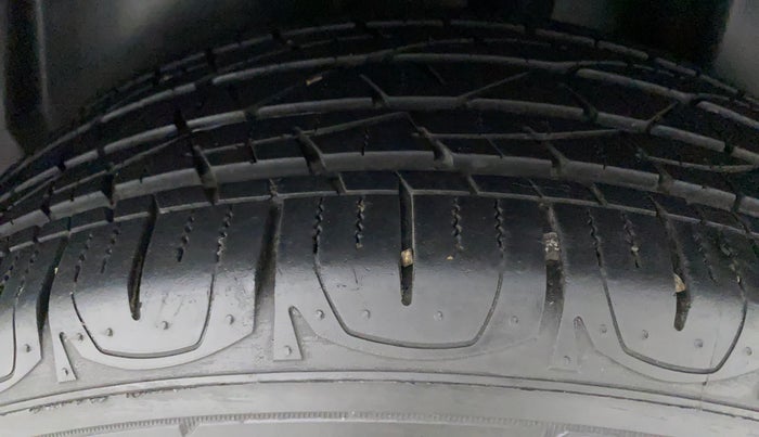 2021 Jeep Compass SPORT 1.4 PETROL, Petrol, Manual, 14,355 km, Left Rear Tyre Tread