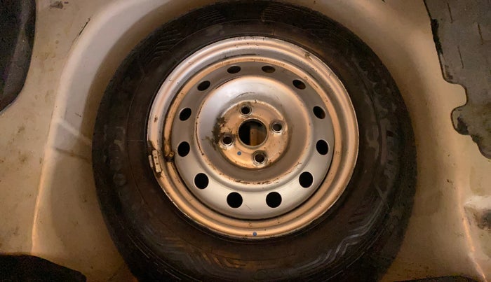 2015 Maruti Swift Dzire LXI, Petrol, Manual, 92,052 km, Spare Tyre