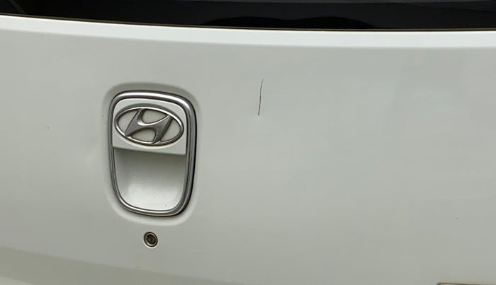 2011 Hyundai i10 MAGNA 1.2, Petrol, Manual, 42,588 km, Dicky (Boot door) - Minor scratches