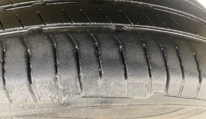 2014 Maruti Wagon R 1.0 VXI, Petrol, Manual, 67,220 km, Left Rear Tyre Tread
