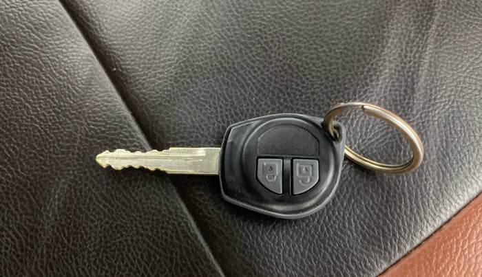 2014 Maruti Wagon R 1.0 VXI, Petrol, Manual, 67,220 km, Key Close Up