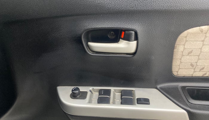 2014 Maruti Wagon R 1.0 VXI, Petrol, Manual, 67,220 km, Driver Side Door Panels Control