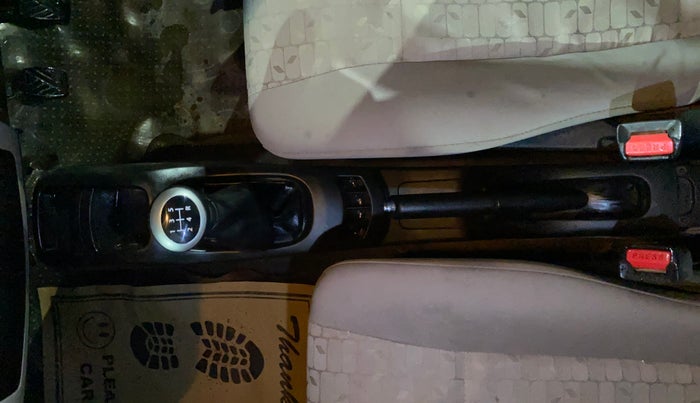 2013 Maruti Wagon R 1.0 VXI, Petrol, Manual, 70,066 km, Gear Lever