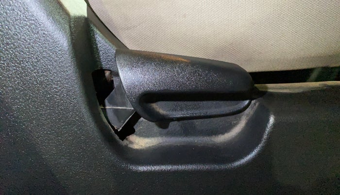 2013 Maruti Wagon R 1.0 VXI, Petrol, Manual, 70,066 km, Driver Side Adjustment Panel