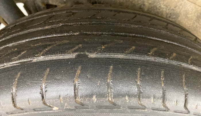 2016 Maruti Wagon R 1.0 VXI AMT, Petrol, Automatic, 72,117 km, Right Rear Tyre Tread