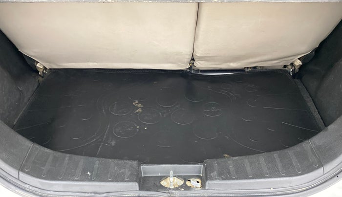 2016 Maruti Wagon R 1.0 VXI AMT, Petrol, Automatic, 72,117 km, Boot Inside