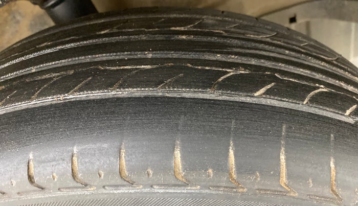 2016 Maruti Wagon R 1.0 VXI AMT, Petrol, Automatic, 72,117 km, Right Front Tyre Tread