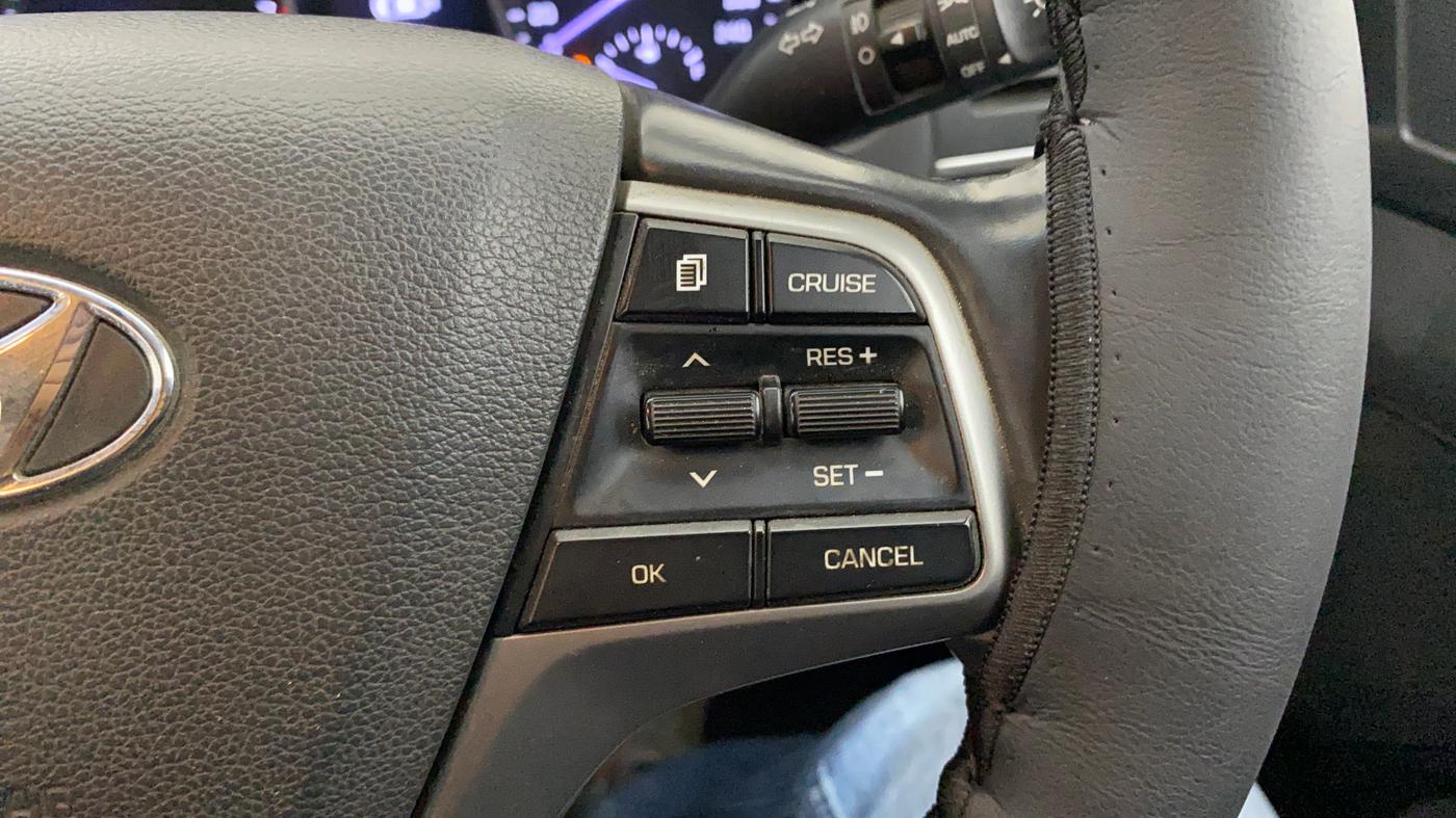 2016 Hyundai New Elantra 2.0 SX(O) AT PETROL, Petrol, Automatic, 1,01,417 km, Adaptive Cruise Control