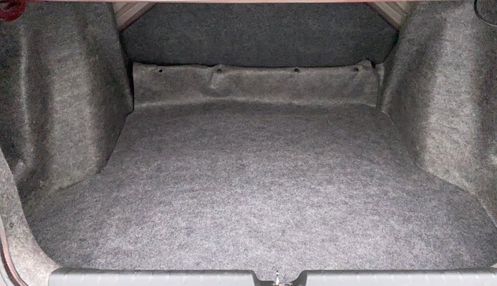 2015 Honda City VX (O) PETROL, Petrol, Manual, 62,332 km, Boot Inside View