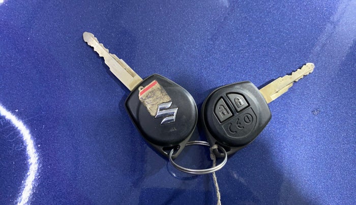 2019 Maruti Dzire VXI AMT, Petrol, Automatic, 25,666 km, Key Close Up