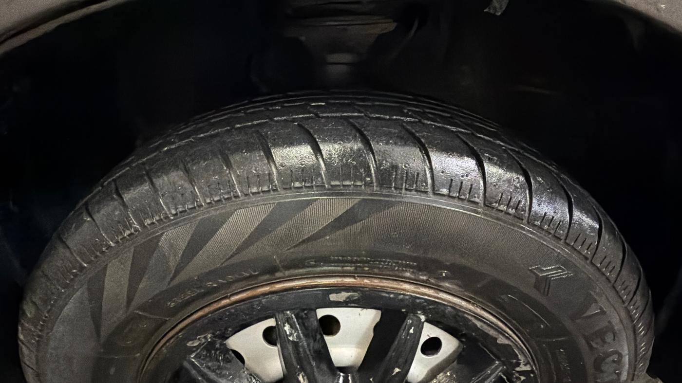 2020 Maruti New Wagon-R LXI 1.0, Petrol, Manual, 27,389 km, Left Front Tyre Tread