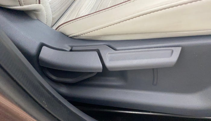 2021 Hyundai AURA SX PLUS 1.2 AMT, Petrol, Automatic, 93,830 km, Driver Side Adjustment Panel