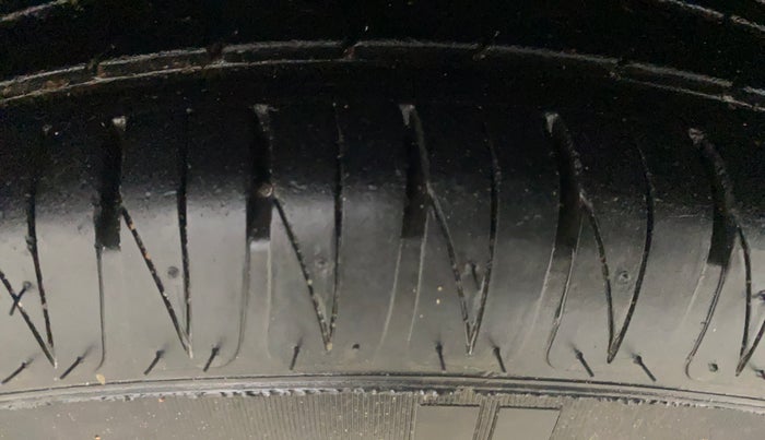 2021 Hyundai AURA SX PLUS 1.2 AMT, Petrol, Automatic, 93,830 km, Left Front Tyre Tread