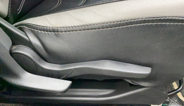 2019 Maruti Swift VXI, Petrol, Manual, 44,583 km, Driver Side Adjustment Panel