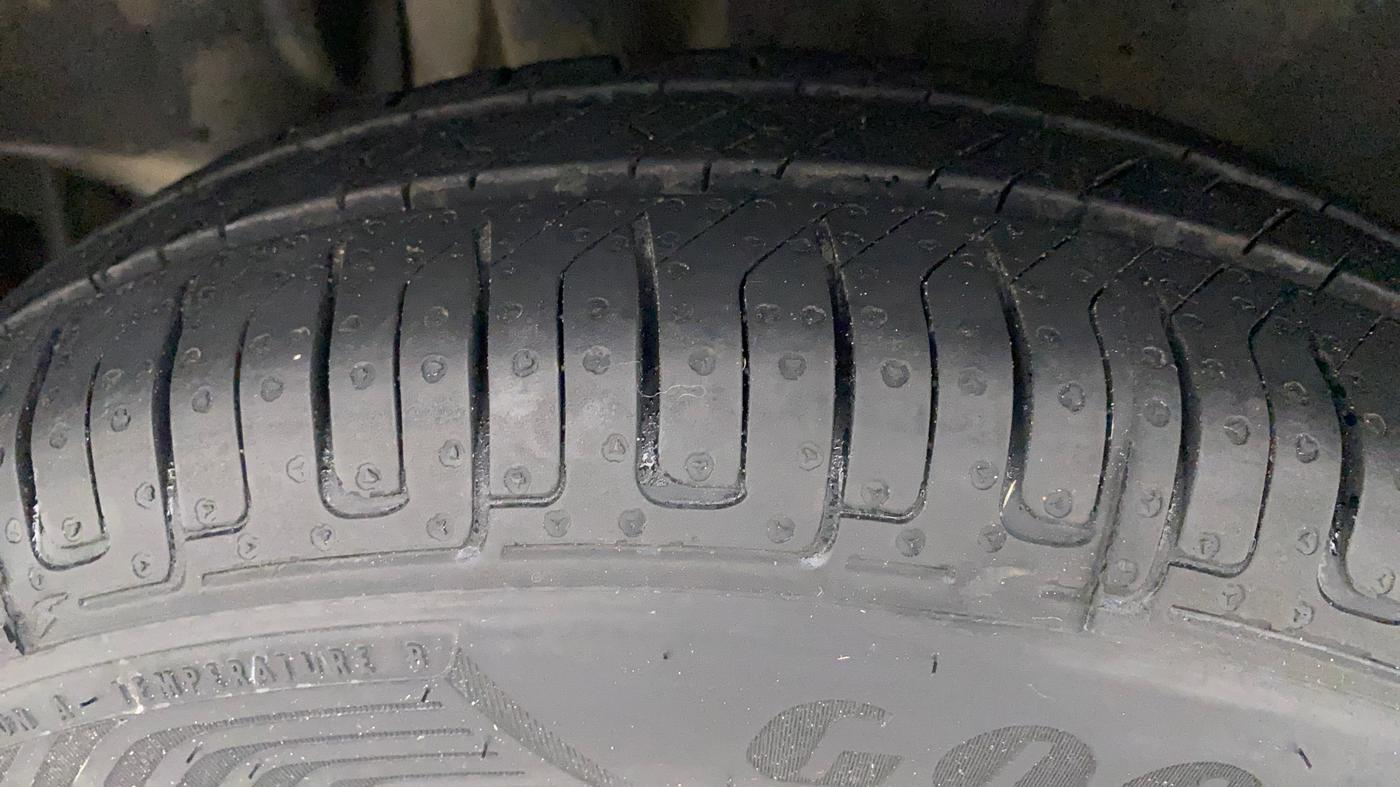 2019 Maruti Swift VXI, Petrol, Manual, 44,583 km, Right Rear Tyre Tread