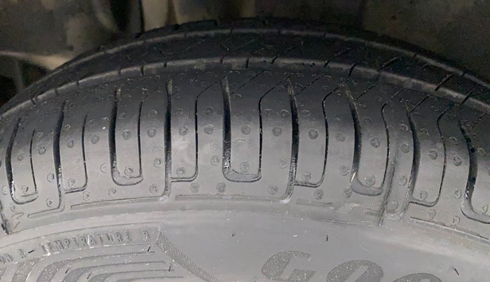 2019 Maruti Swift VXI, Petrol, Manual, 44,583 km, Right Rear Tyre Tread